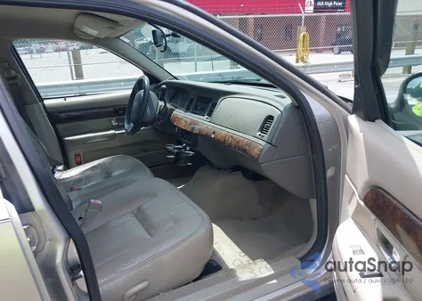 2009 Mercury Grand Marquis Ls (Fleet Only) z USA, uszkodzony, nr VIN 2MEHM75V99X634263